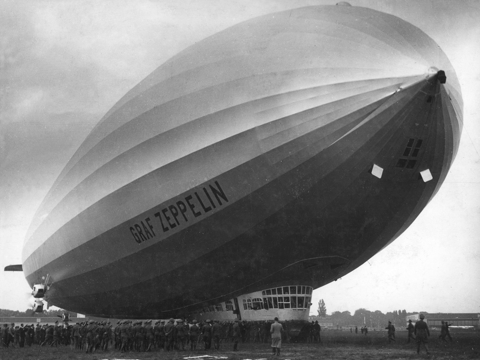 el-graf-zeppelin-visita-el-polo-norte-1931-neoteo