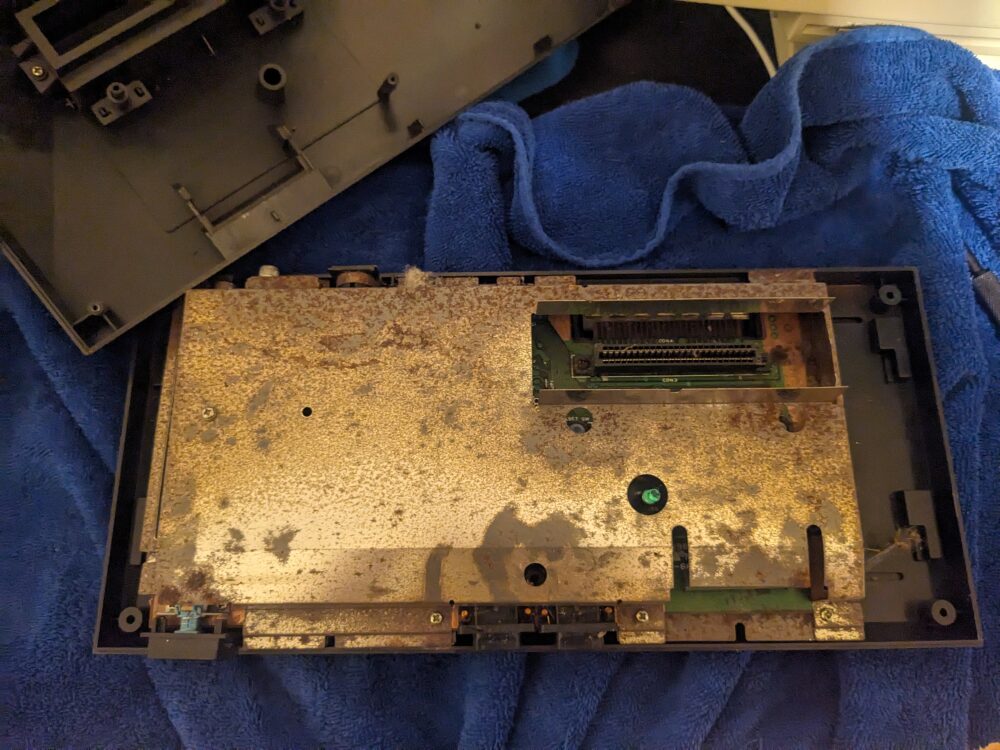 Salvataggio di un Sega Master System da una casa demolita