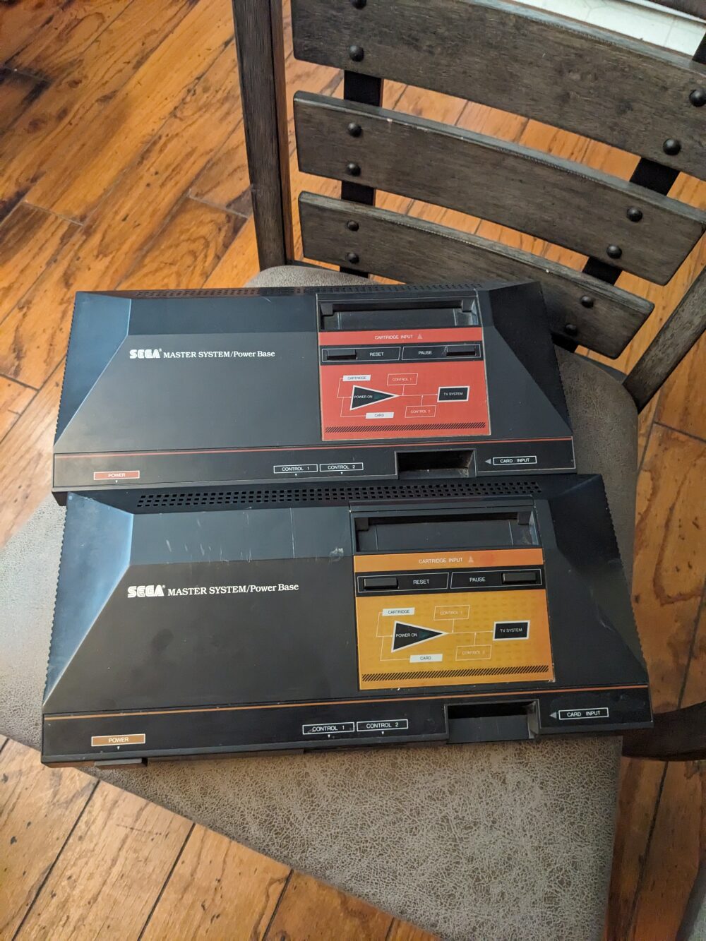 Redding van een Sega Master System uit een gesloopt huis