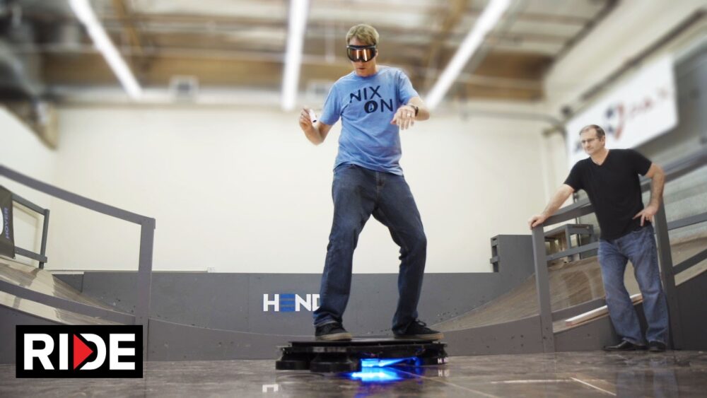 Tony Hawk sobre la primera patineta voladora
