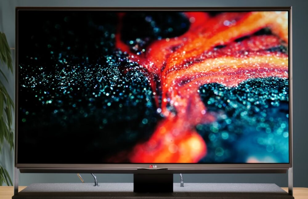 Costruendo un televisore dal «contrasto infinito» con parti riciclate