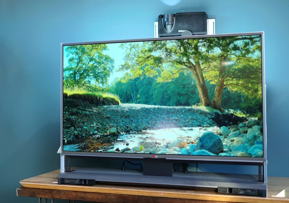 Costruendo un televisore dal «contrasto infinito» con parti riciclate