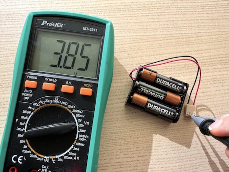 How to Build a CMOS Battery for Your Retro Computer