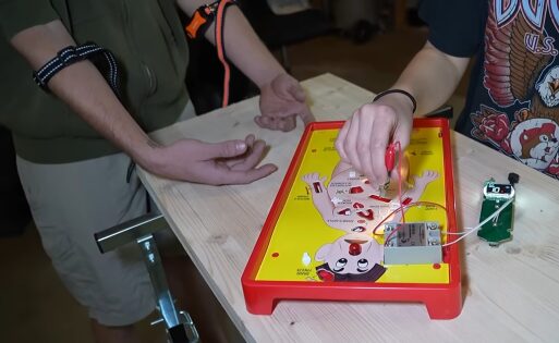 Extremer Hack für „Operation“: Wenn du verlierst, bekommst du einen Stromschlag