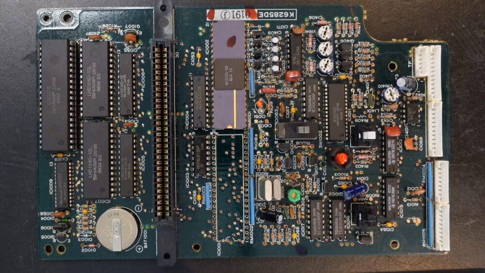 Famicom Titler: Naprawa jednej z najrzadszych konsol Sharp i Nintendo