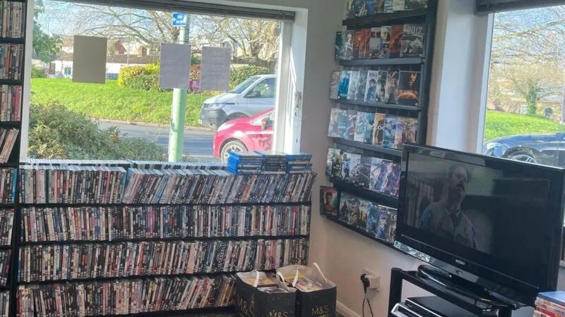 Découvrez l'un des derniers vidéoclubs du Royaume-Uni