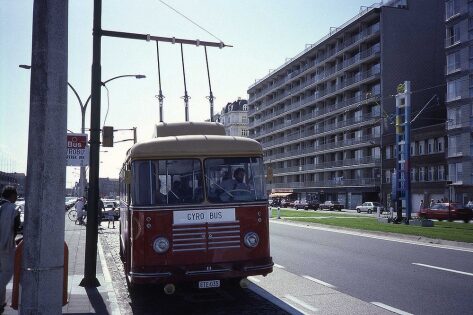 Gyrobus: Szwajcarski autobus elektryczny z kołem zamachowym