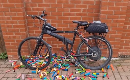 Bateria DIY do e-bike'a zbudowana z ogniw z jednorazowych vape'ów