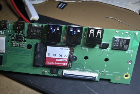 Hackeiam o Raspberry Pi 500 para instalar unidade NVMe