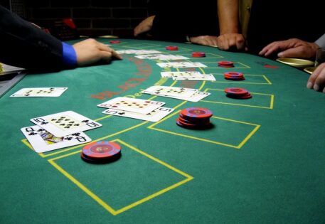 Leer kaarten tellen bij Blackjack (met wiskunde)