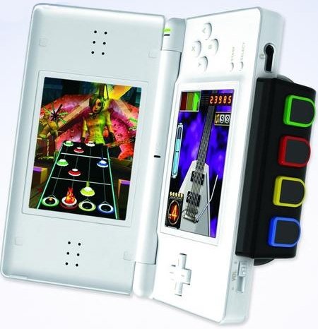 El Guitar Hero: On Tour, con su grip para Nintendo DS