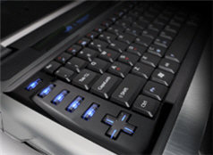 Los controles especiales incluidos a un lado del teclado