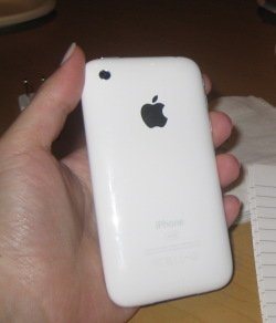 El iPhone blanco. Solo en versiones de 16 GB.