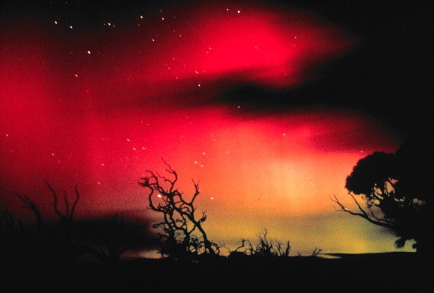 Las auroras boreales se deben a las partículas solares.