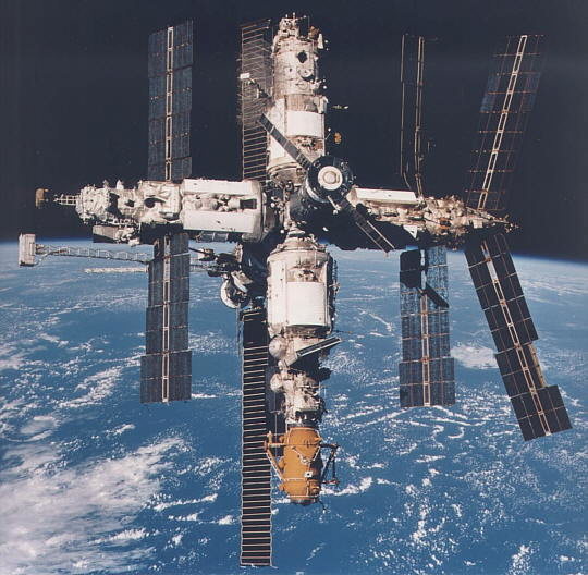 Estación espacial MIR.
