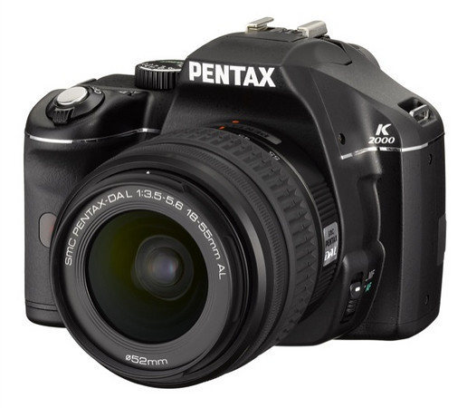 Pentax K-m ofrece 10.2 megapíxeles.