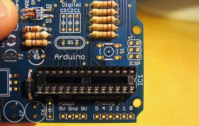 Arduino puede ser usado para desarrollar proyectos  interactivos