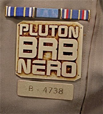 Al ganador, también le obsequiamos esta Medalla virtual no-oficial de Plutón BRB Nero