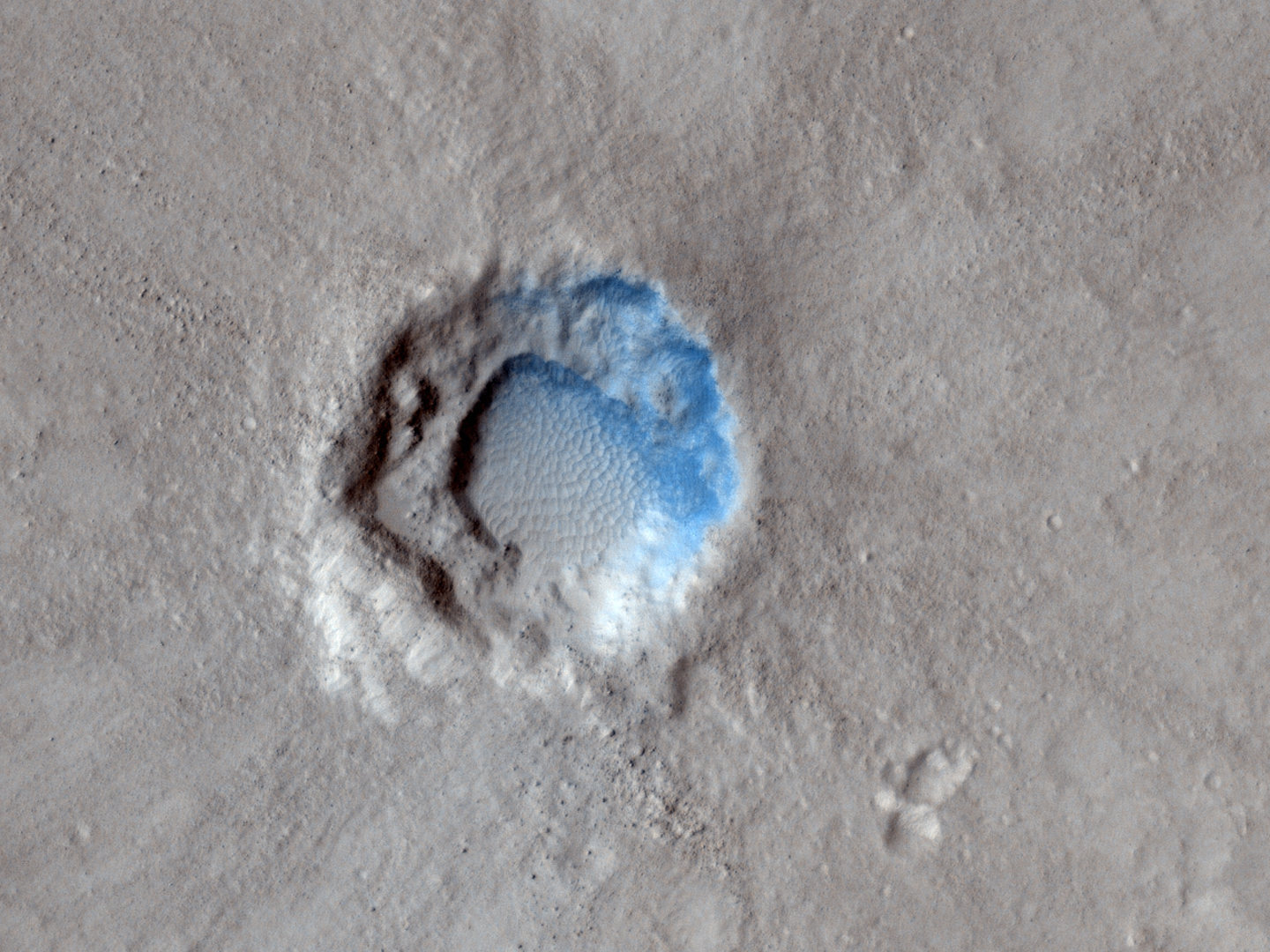 Cráter en la cuenca de Isidis.
