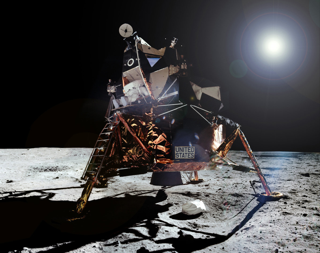 Apolo XI llevó por primera vez un hombre a la luna.