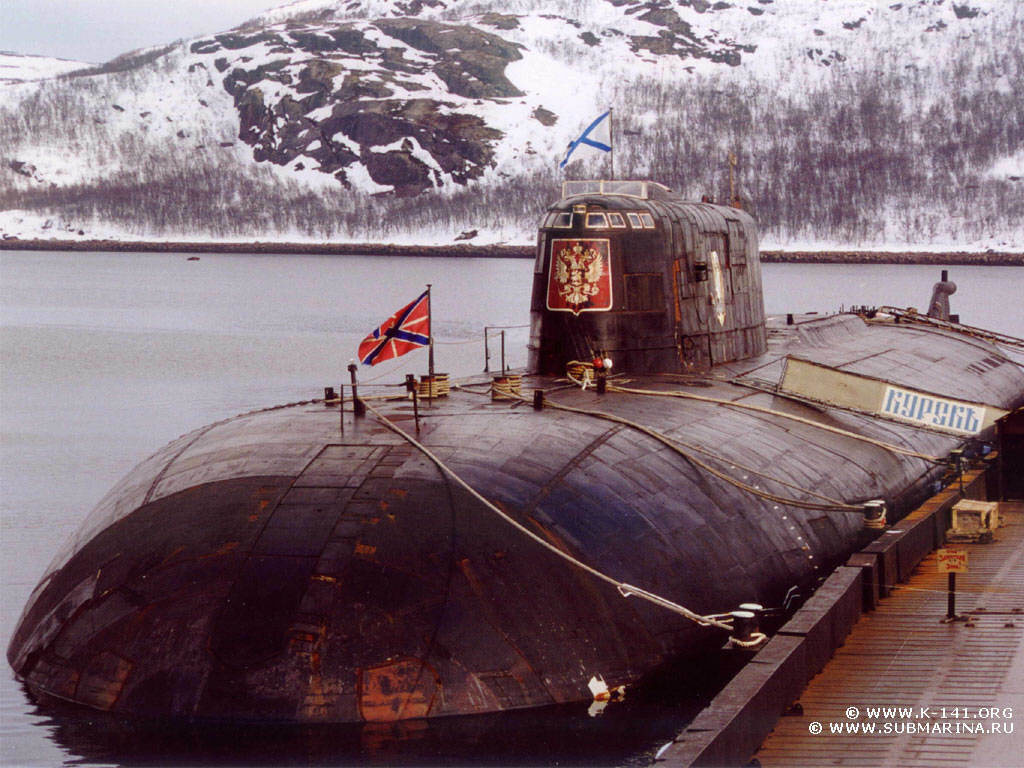 El submarino nuclear Kursk, que naufragaría en aguas del Ártico