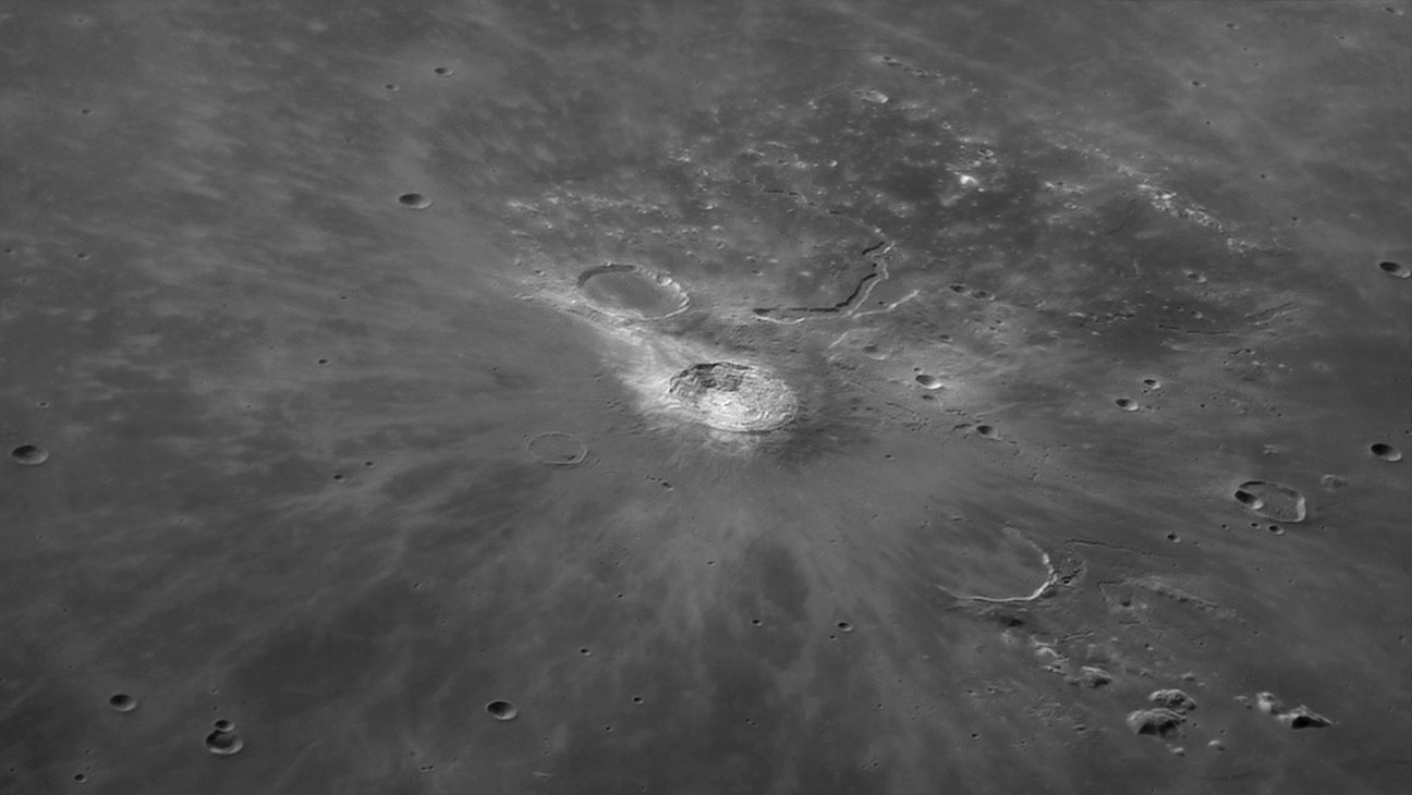 Aristarco,uno de los mas brillantes cráteres de la cara visible de la Luna.
