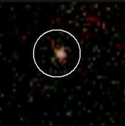 Superponiendo imágenes y restando el brillo de la galaxia que la encubre se puede obtener una imagen de la supernova