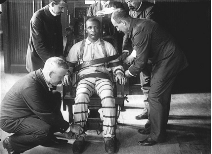 La primera ejecución tuvo lugar en la prisión de Auburn, Nueva York.