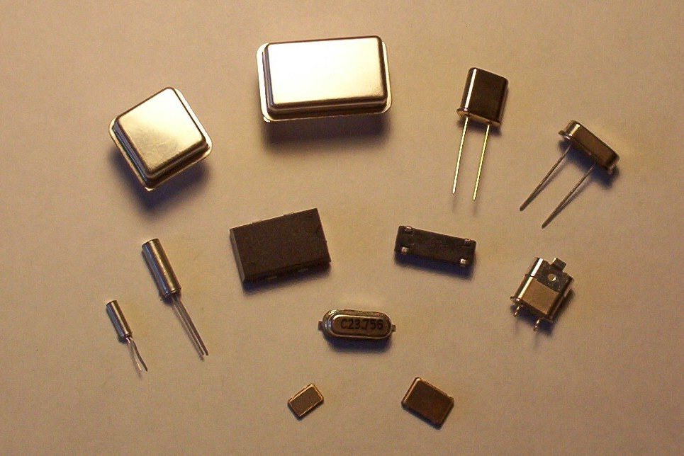 Diversidad de formatos de cristales osciladores