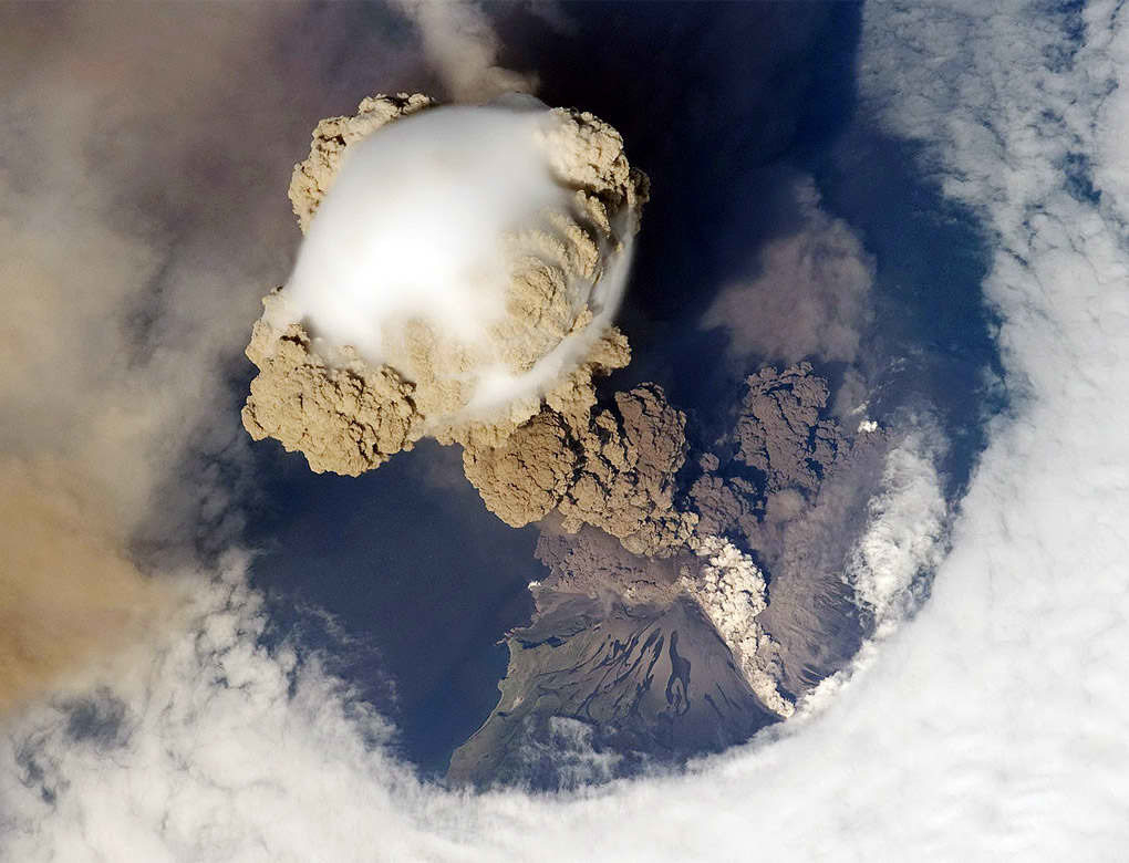 Está comprobado que esta erupciones disminuyen la temperatura del planeta.