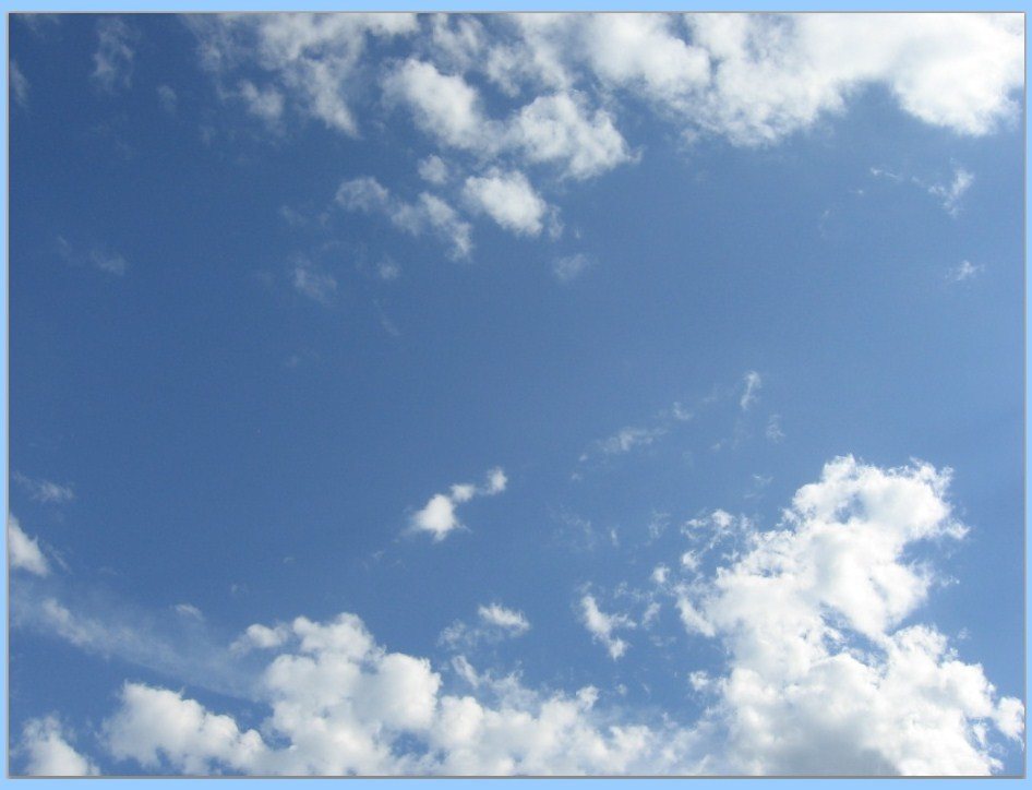 En tu buscador favoritos puedes encontrar fotos así poniendo "blue sky" "cielo" "clouds", etc.