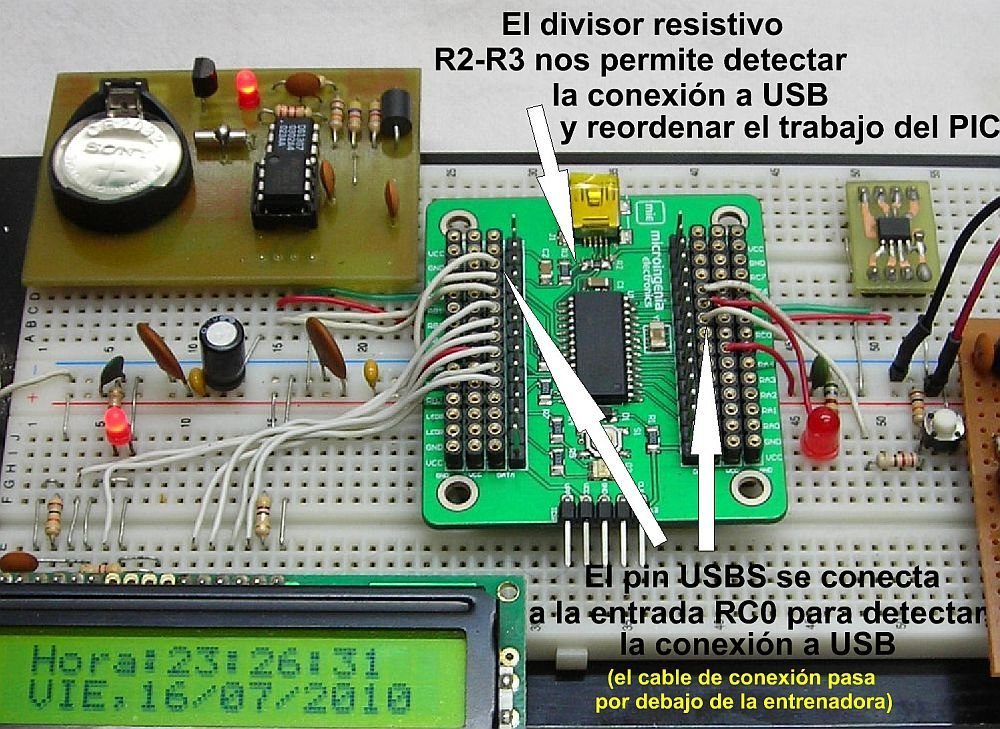 La detección de la conexión al puerto USB se realiza gracias a un simple divisor resistivo