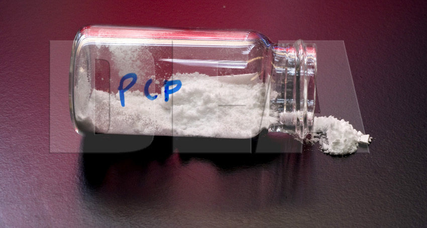 Fenilciclohexilpiperidina, más conocida como PCP o "Polvo de ángel". (DEA)