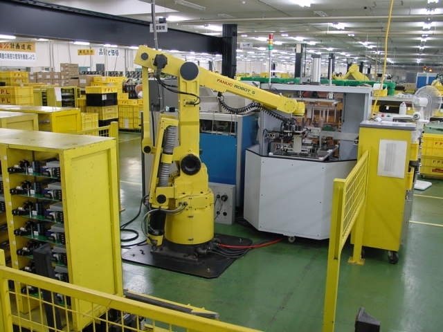 Un clásico robot industrial.