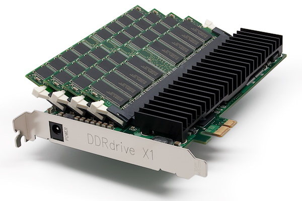 DDRDrive X1: disco duro de RAM DDR