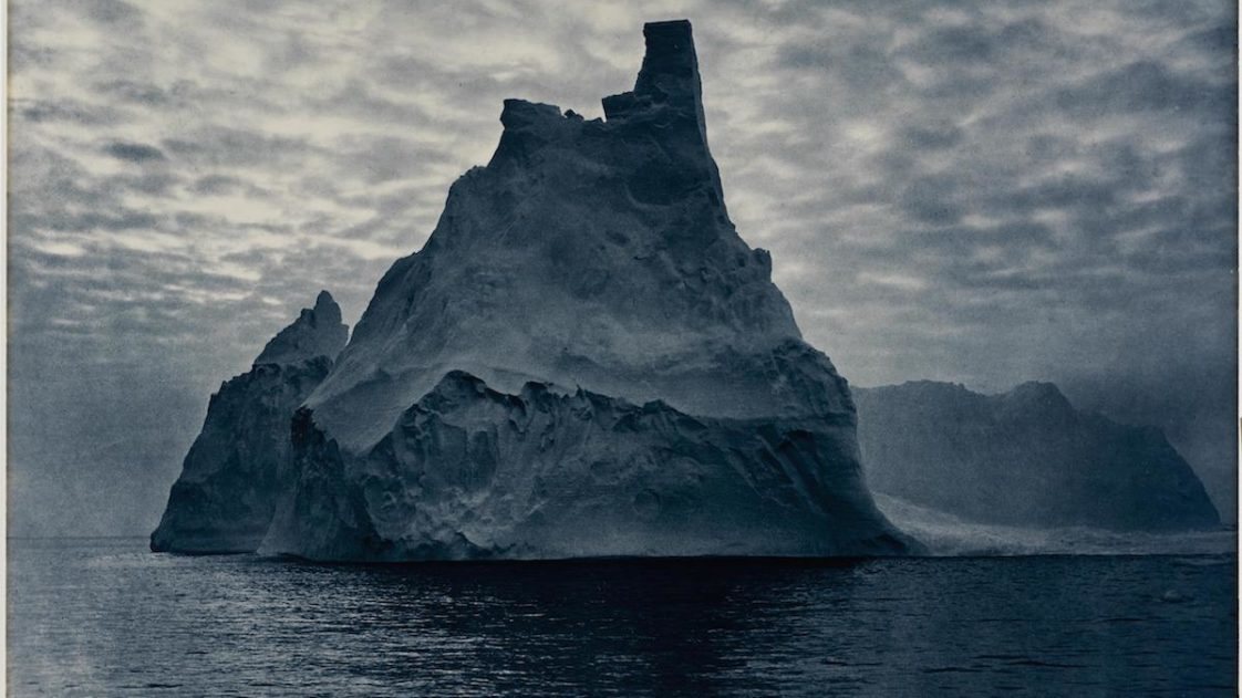 В середине 20 века антарктида. Антарктида начало 20 века. Антарктида в 20 веке. Антарктида конец света. Это конец света Айсберг.