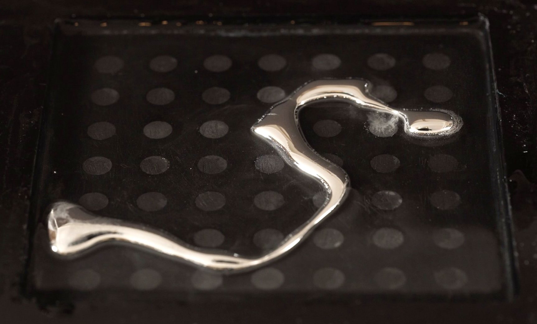 Científicos crean un metal líquido «programable» – NeoTeo