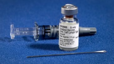 la primera vacuna