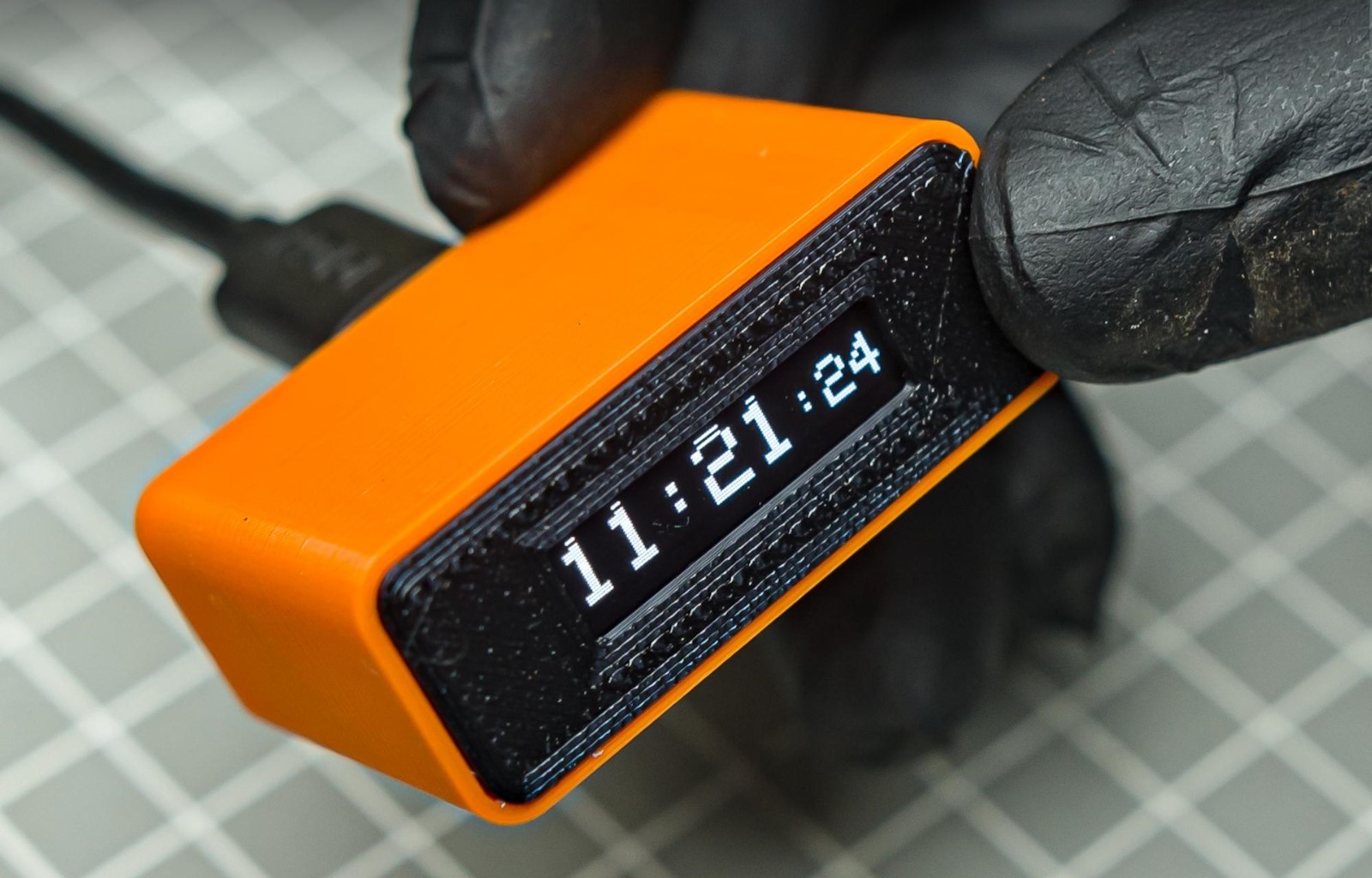 Tiny Internet Clock: Construye un pequeño reloj con WiFi